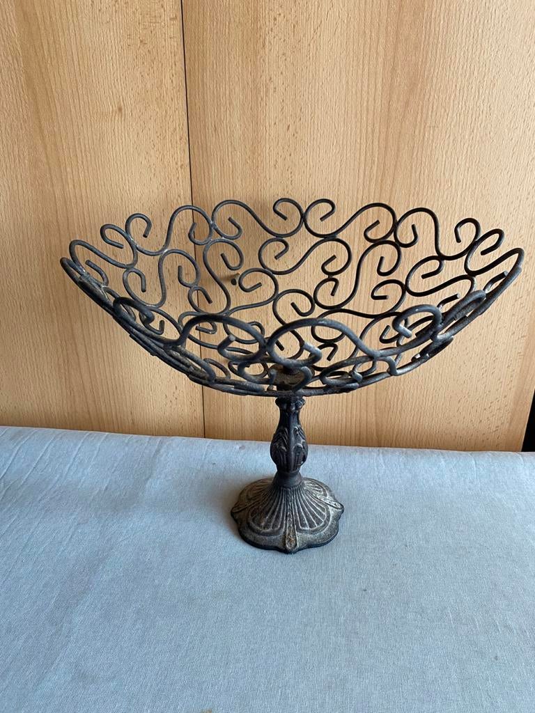 Smeedijzeren Fruitschaal - Decoratief en Veelzijdig, Overige materialen, Gebruikt, Schaal, Ophalen of Verzenden