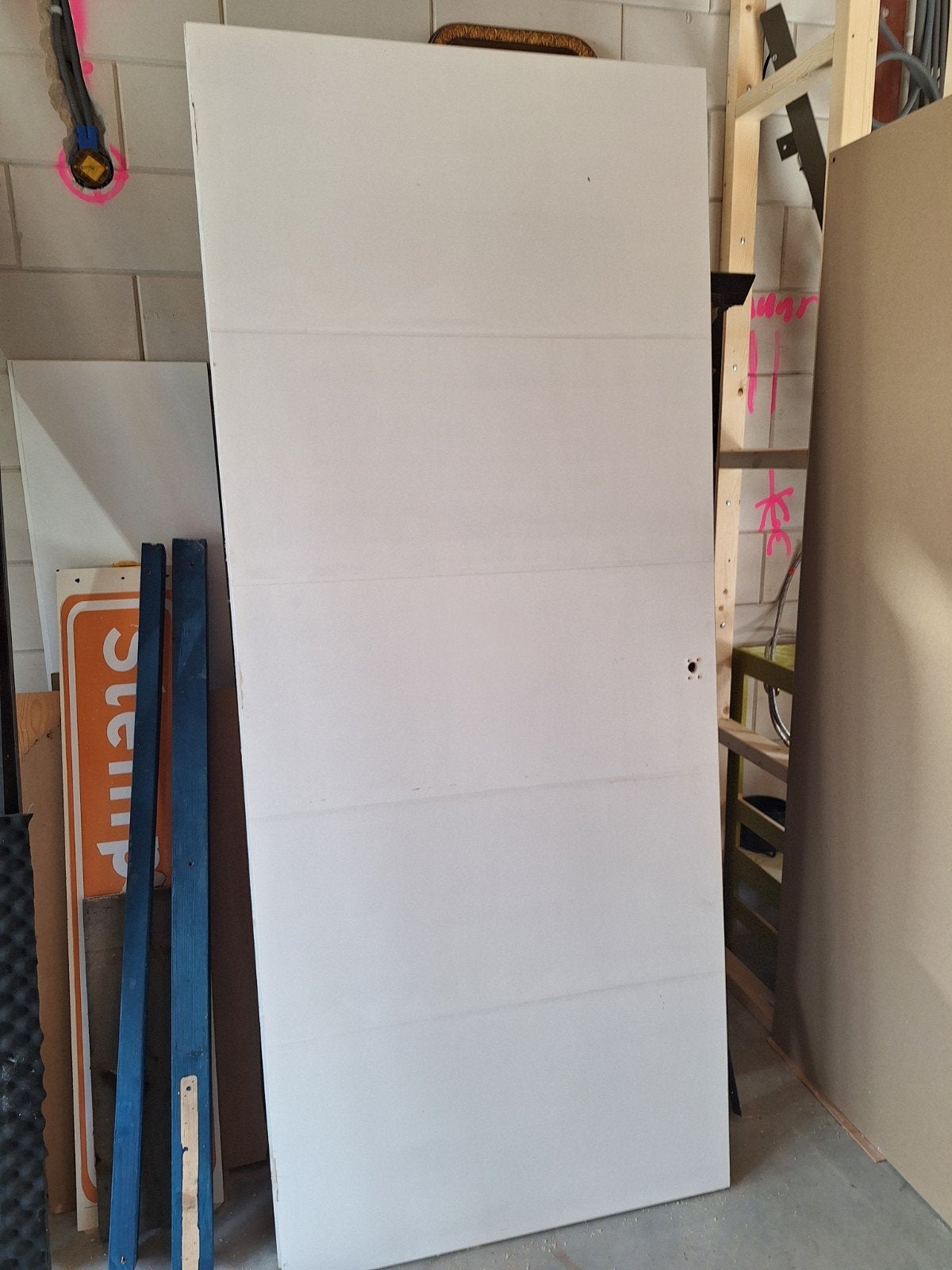 2 deuren en een deurpost, Ophalen, Nieuw, Binnendeur, 200 tot 215 cm
