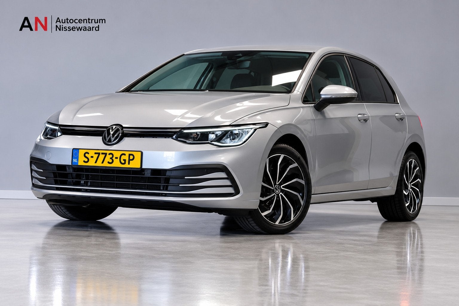 Volkswagen Golf 1.0 TSI Life |Carplay|Adaptive|, Auto's, Voorwielaandrijving, Stof, Gebruikt, 620 kg