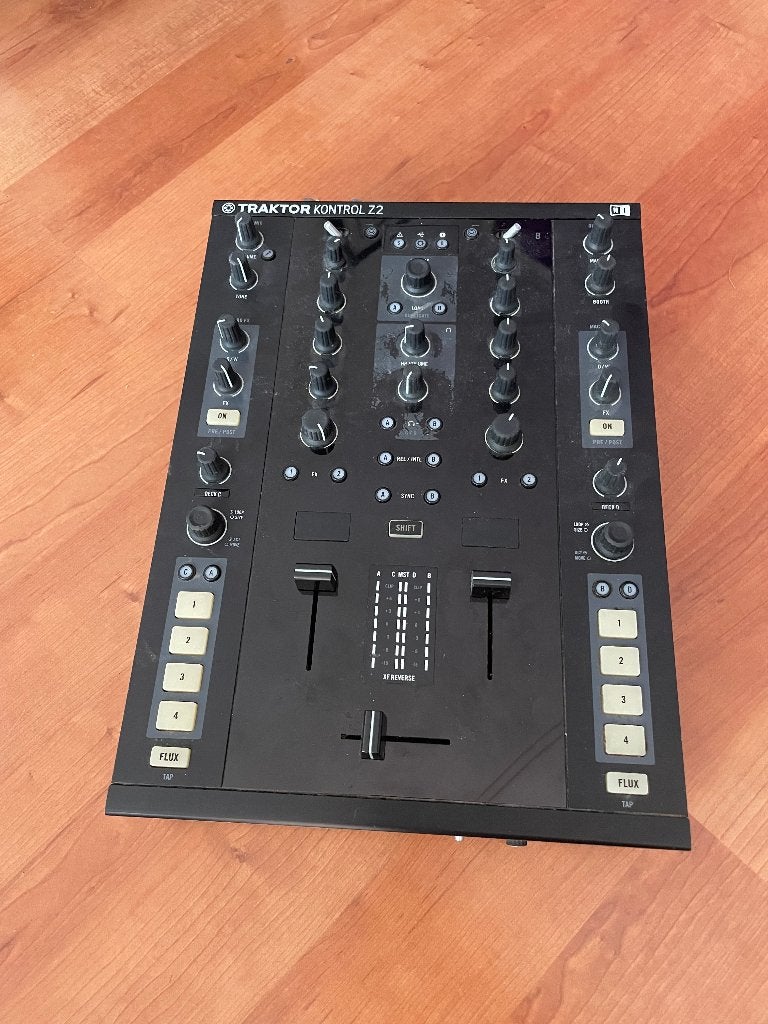 Native Instruments Traktor Kontrol Z2 DJ-mixer, Ophalen of Verzenden, Gebruikt, Overige merken