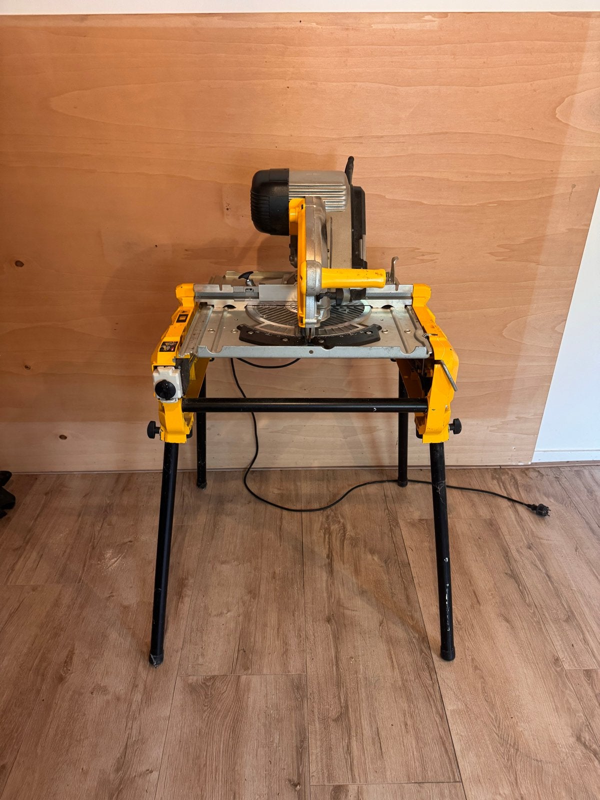 Dewalt Flipzaag Afkortzaag Tafelzaag in één - DW743N-QS, Doe-het-zelf en Verbouw, Ophalen, Gebruikt, 70 mm of meer, Afkortzaag