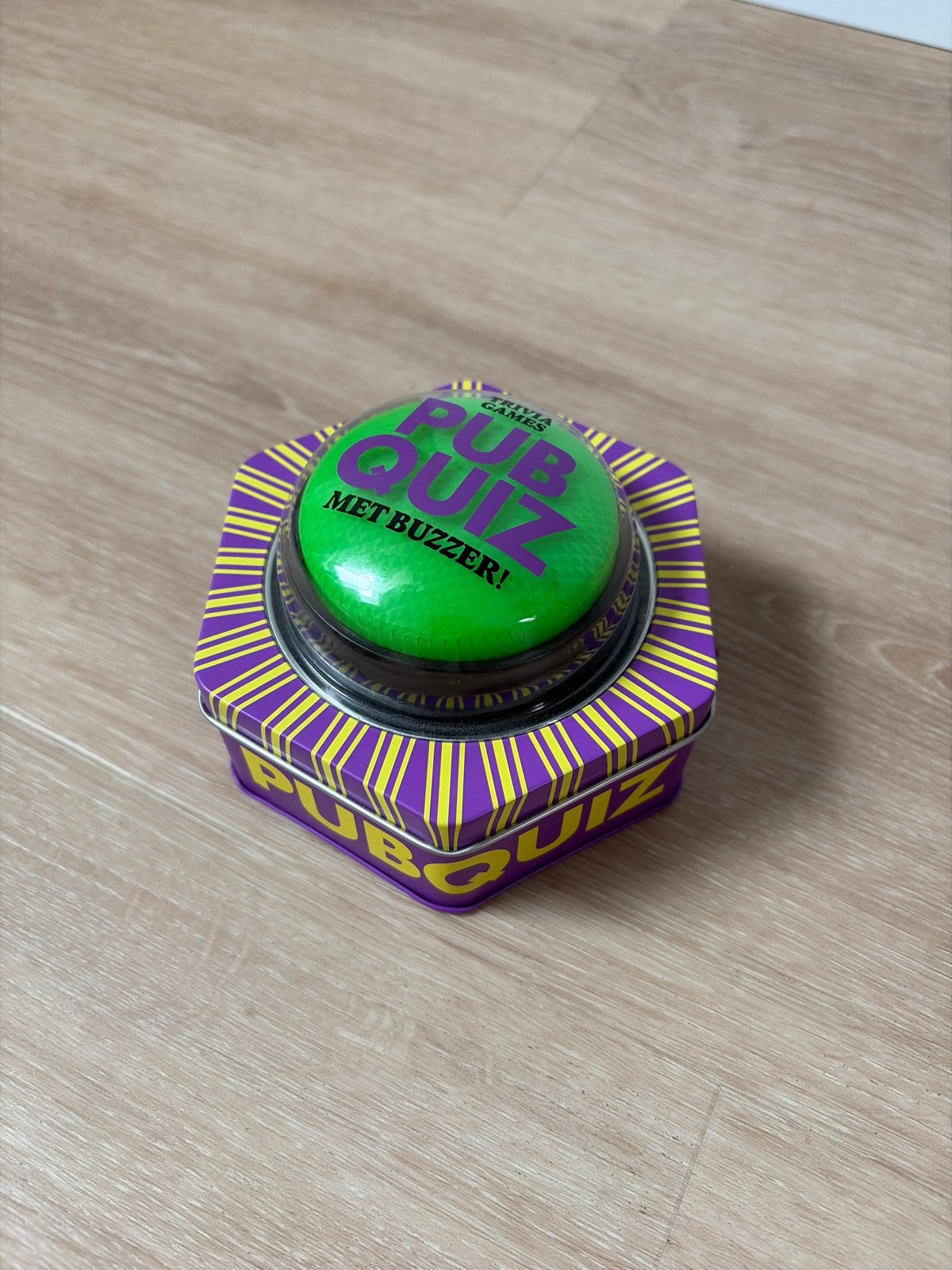 Pub Quiz met Buzzer - Trivia Games, Drie of vier spelers, Ophalen, Gebruikt