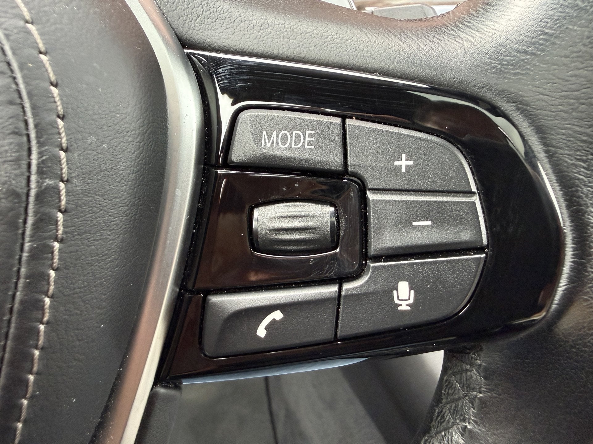 Foto 16 van BMW 5 Serie Touring 520i High Executive Sport Line