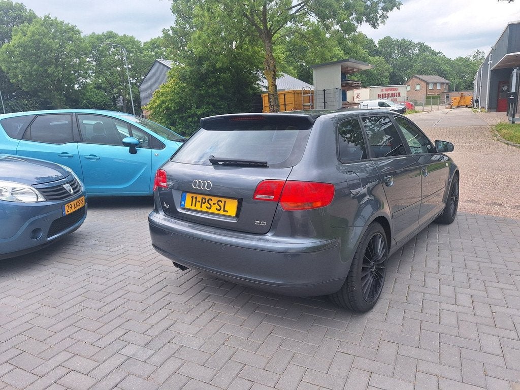 Audi A3 Sportback 2.0 FSI Attraction / APK januari 2027 / KO, Auto's, Audi, Voorwielaandrijving, Traction-control, Gebruikt, 4 cilinders