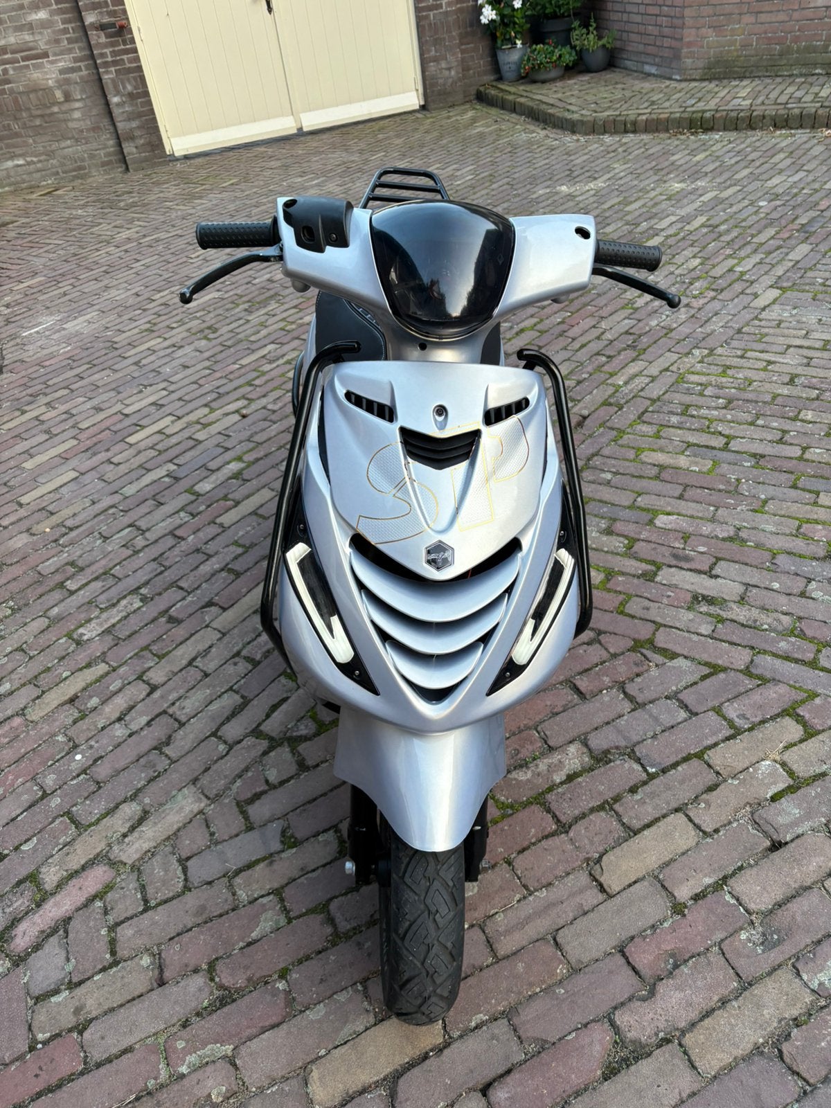 Zip 125 cc, Ophalen, Zo goed als nieuw, Benzine, Zip