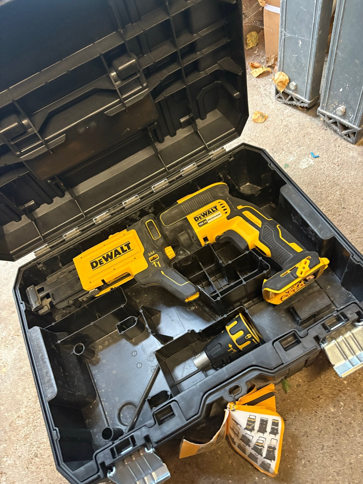 DeWalt Accu Gipsplaatschroevendraaier DCF620N, Ophalen, Variabele snelheid, Minder dan 400 watt, Zo goed als nieuw
