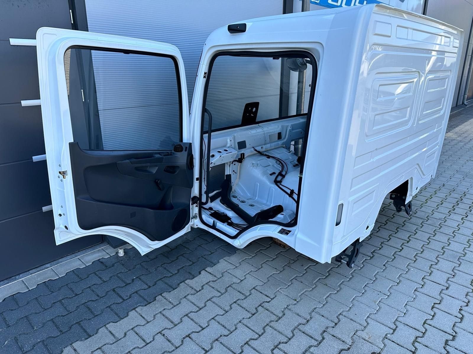 MB ATEGO CABINE EURO 6 TUNEL VOOR 6 CYL.MOTOR ALLEEN FRAME 0, Auto-onderdelen, Vrachtwagen-onderdelen, Gebruikt, Carrosserie en Plaatwerk