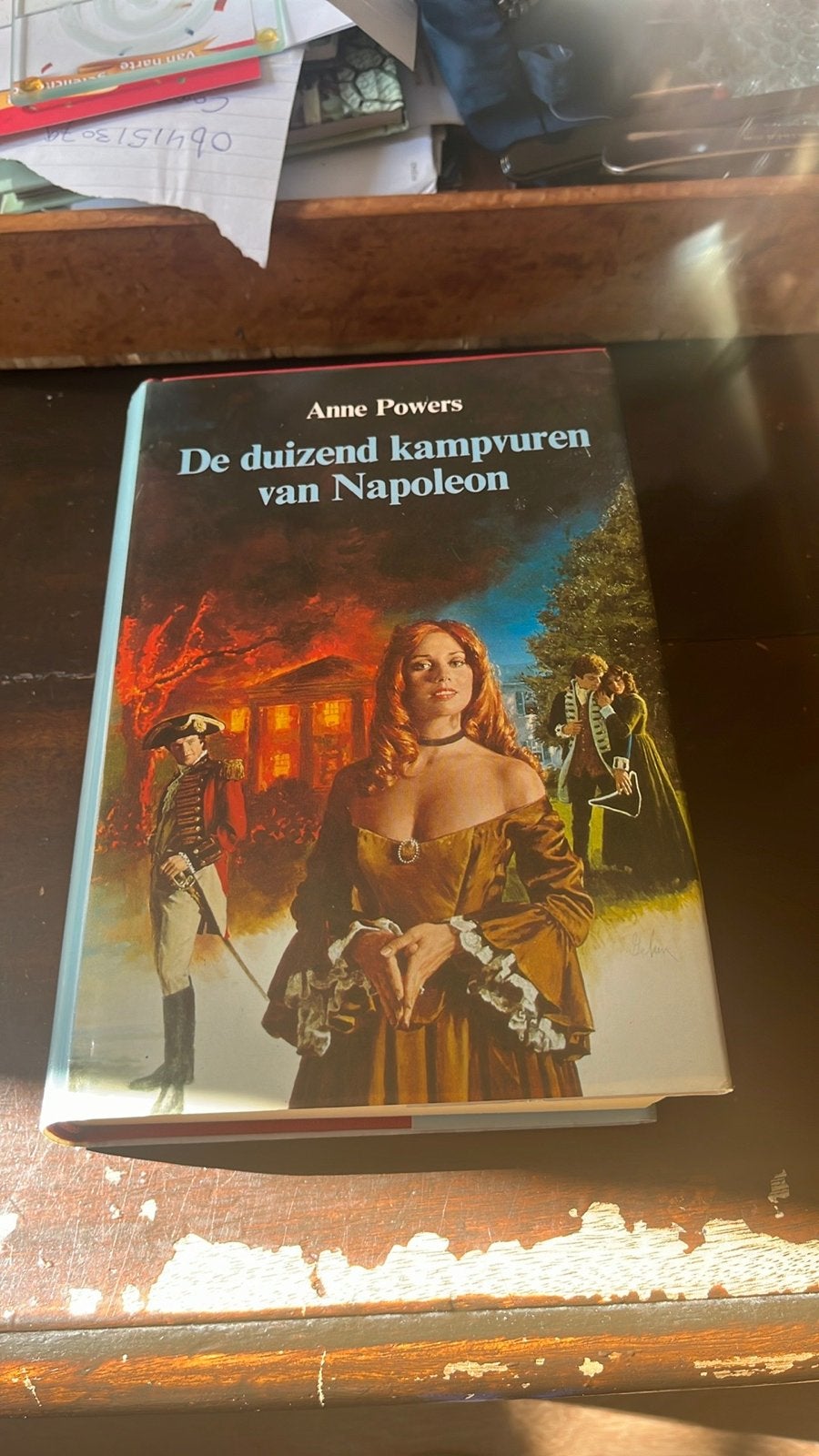 De duizend kampvuren van Napoleon - Anne Powers, Ophalen of Verzenden, Gelezen