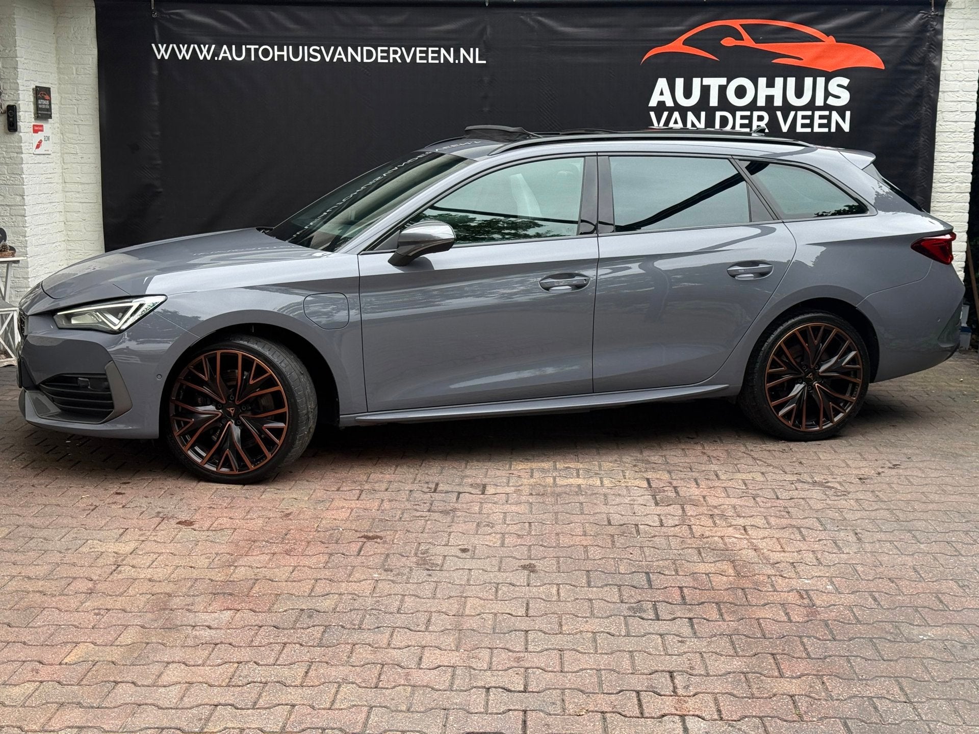 CUPRA Leon Sportstourer 1.4 e-Hybrid VZ Copper Edition, ACC/, Auto's, Dealer onderhouden, 77 km/l, Gebruikt, 4 cilinders