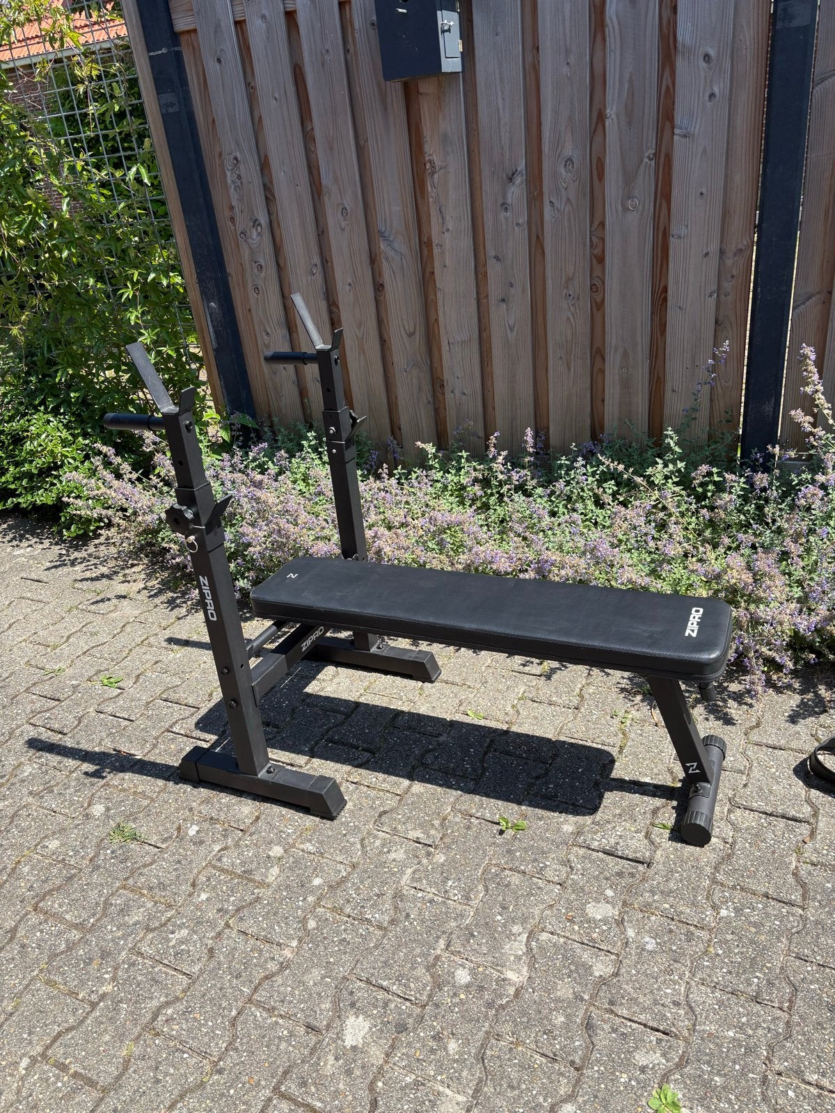 Zipro fitnessbank + halterstang + 54 kg gewichten, Ophalen, Gebruikt, Armen, Fitnessbank
