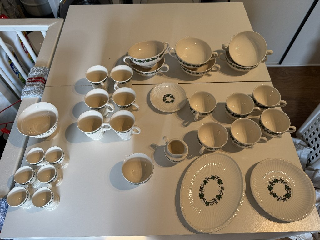 Uitgebreid Wedgwood servies met groen klimopmotief Stratford, Ophalen, Gebruikt, Klassiek, Wedgwood