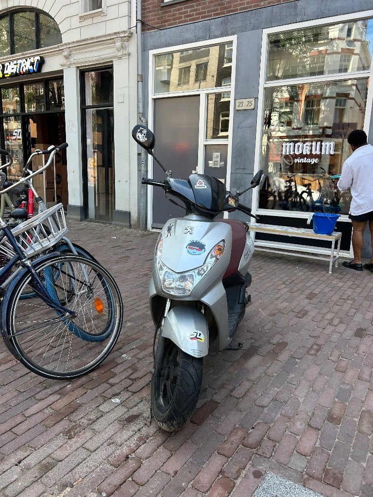 Peugeot Kisbee 50cc scooter, Ophalen, Gebruikt, Maximaal 45 km/u, 0 versnellingen