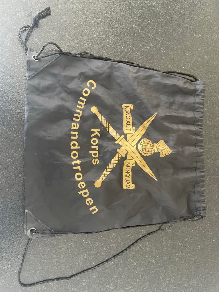 Korps Commandotroepen gym/schoenen tasje, 40 cm of meer, Gebruikt, Ophalen of Verzenden, Overige merken