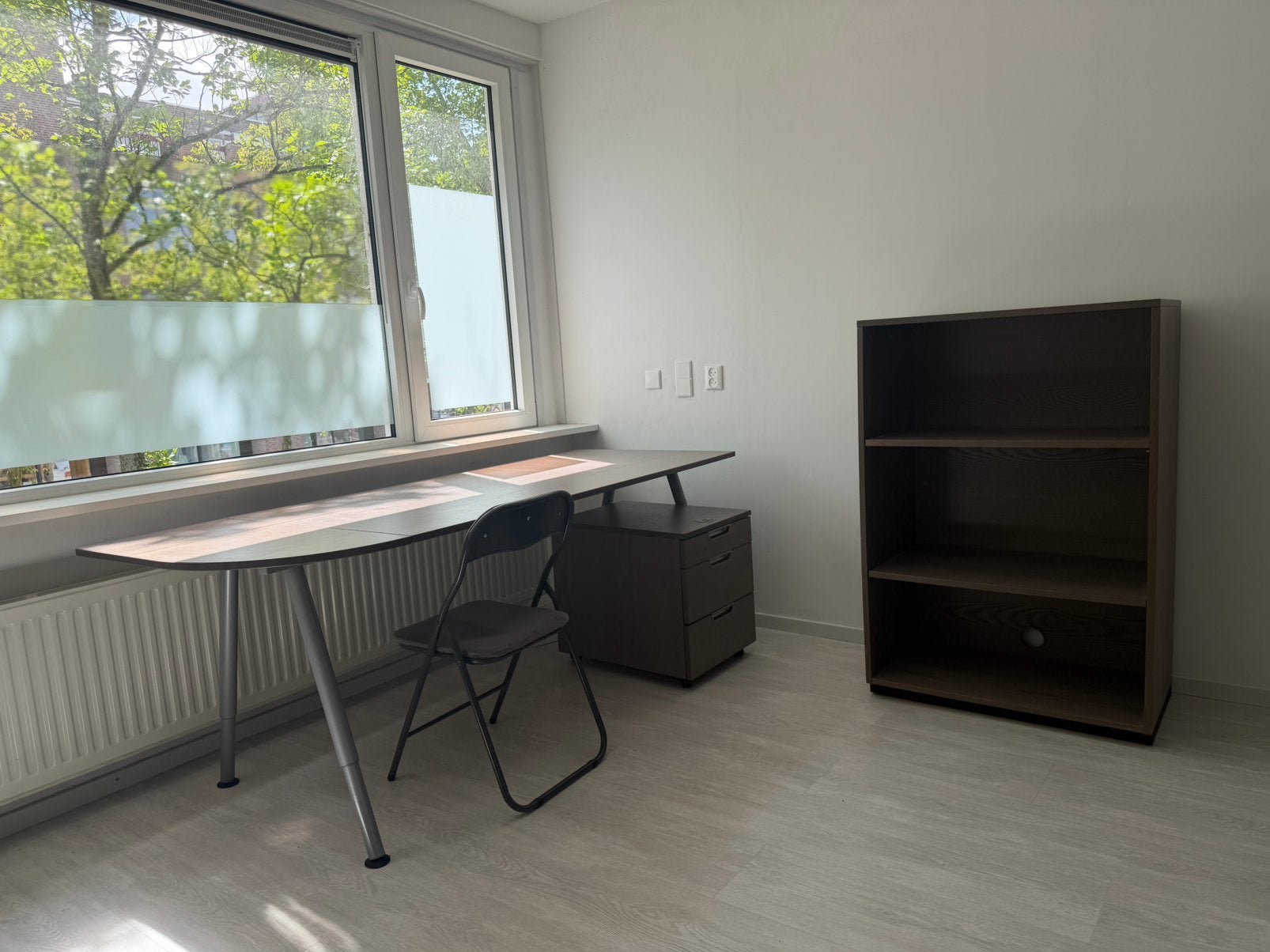 IKEA bureau + ladenblok + kast te koop (GALANT serie), Ophalen, Gebruikt, Spaanplaat of MDF, IKEA