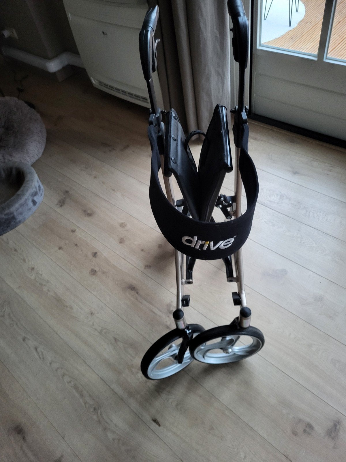 Rollator, Ophalen