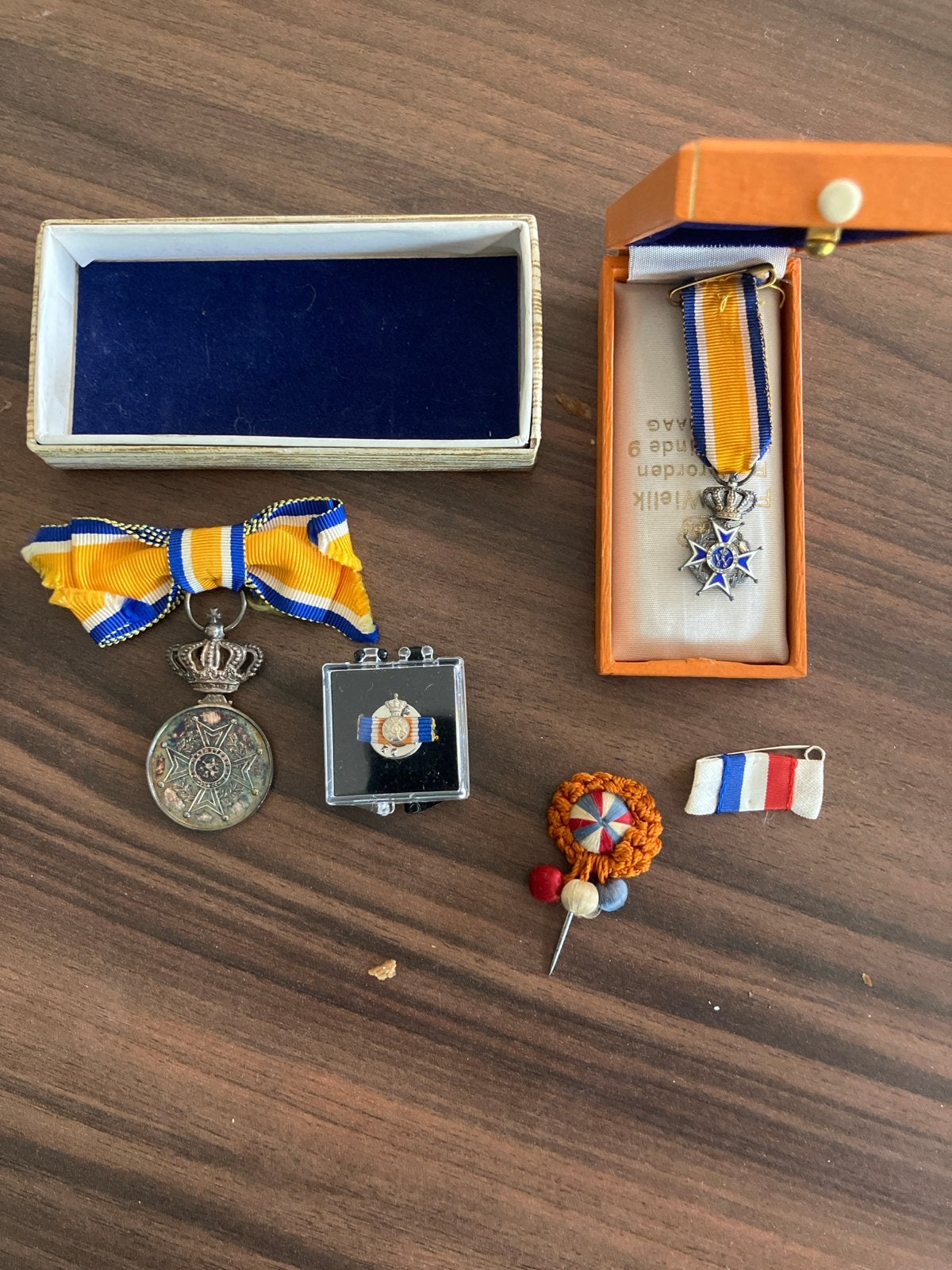 Verzameling van Nederlandse militaire onderscheidingen, Ophalen of Verzenden, Overige materialen, Nederland