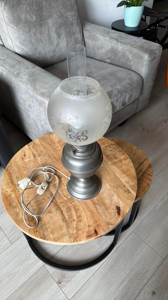 Tinnen tafel lamp, Ophalen