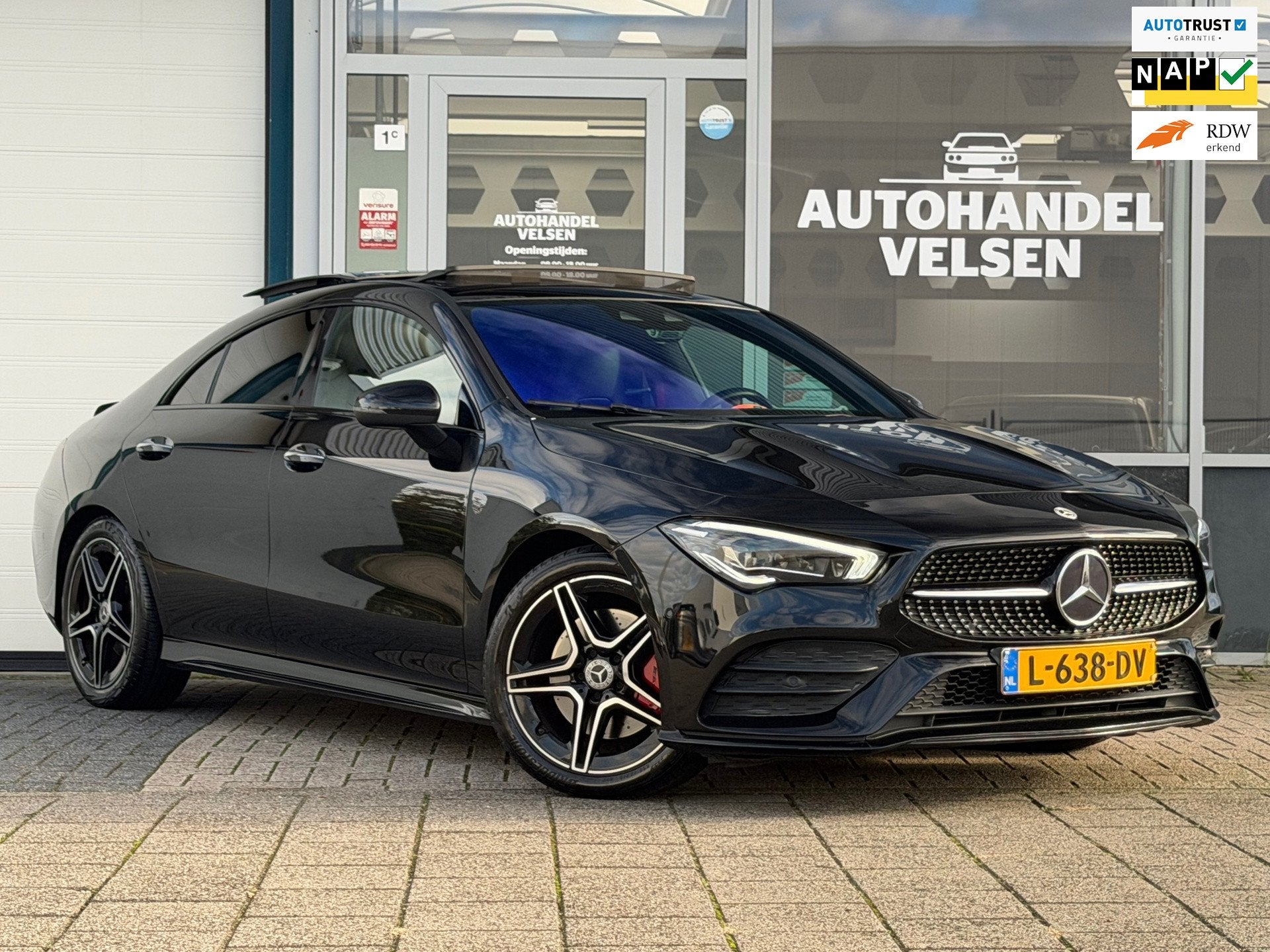 Mercedes-Benz CLA-klasse 200 Business Solution AMG Pano, CLA, Gebruikt, 4 cilinders, 715 kg