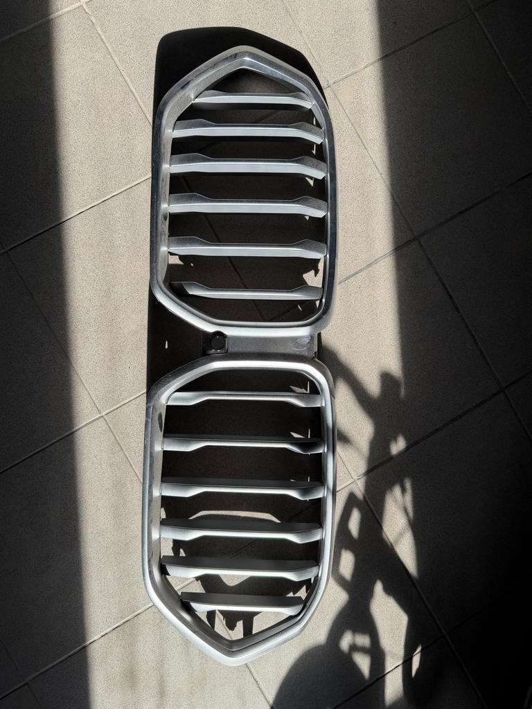 Grille BMW X6 G06 (grijs) origineel OEM, Gebruikt, Voor, Ophalen of Verzenden, Bumper