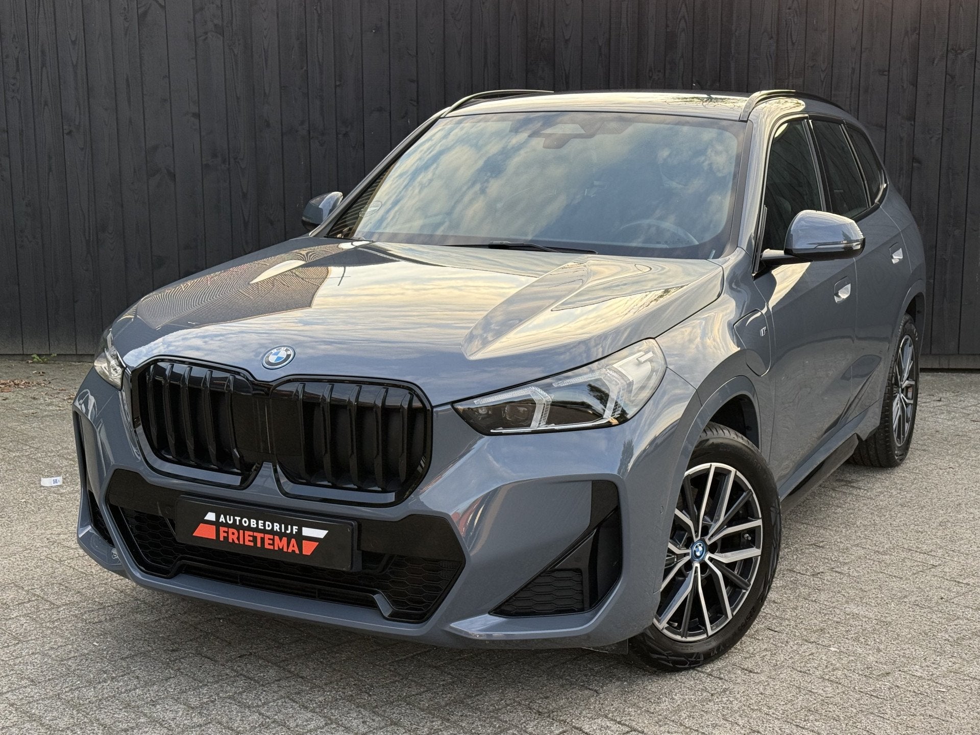 BMW X1 xDrive25e (bj 2023, automaat), Auto's, Gebruikt, Automatische klimaatregeling, Blauw, Plug-in hybride