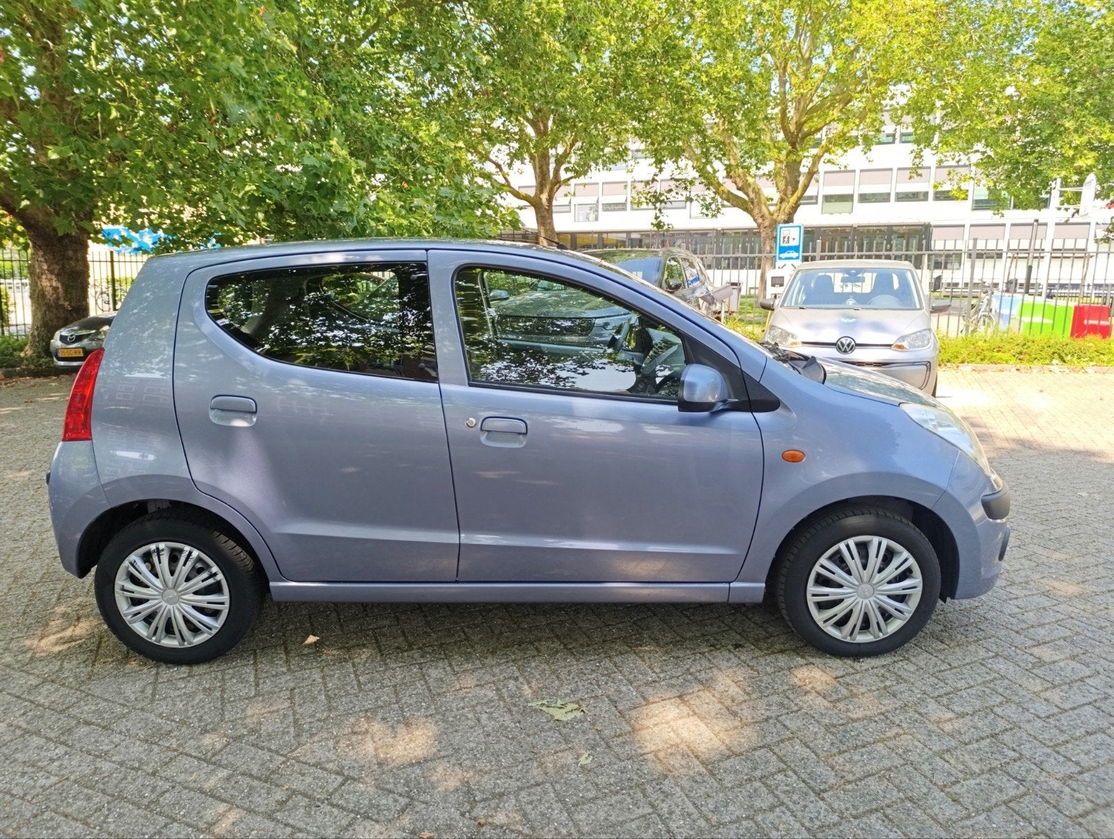 Nissan Pixo 1.0 50KW 5D 2010 Blauw