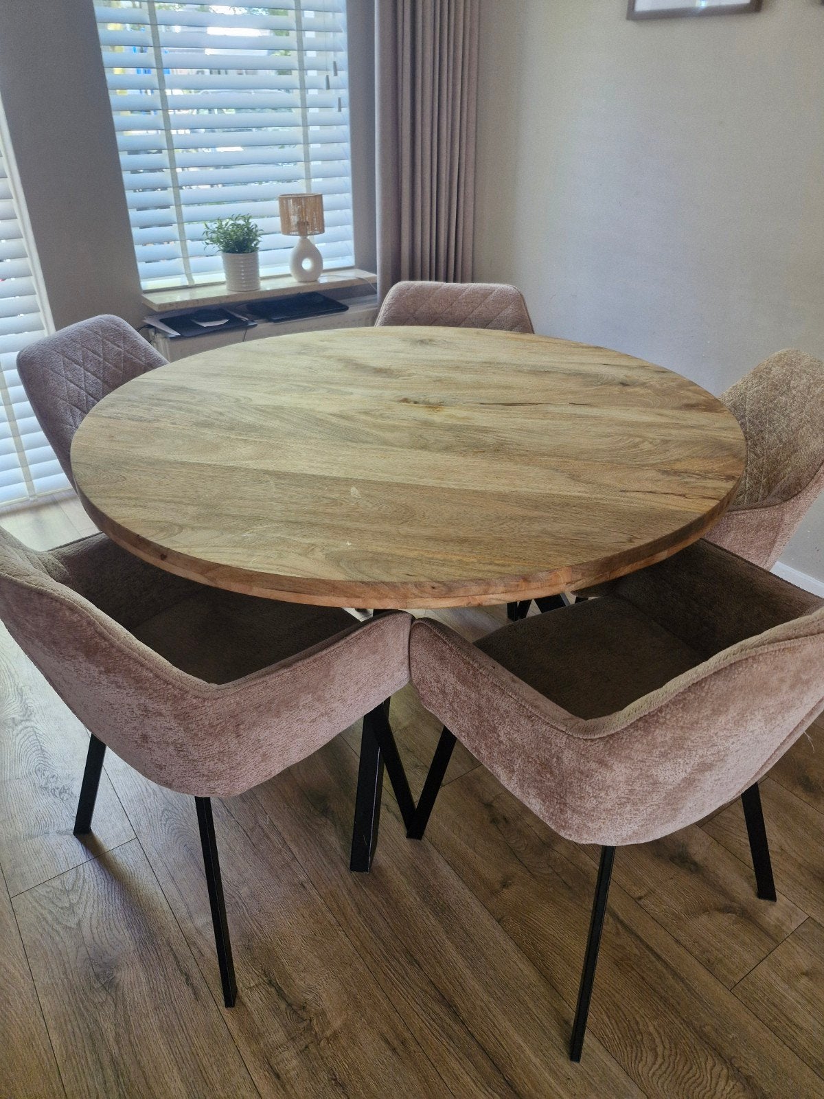Mangohouten tafel 130cm, Huis en Inrichting, Tafels | Eettafels, Ophalen, Rond, Zo goed als nieuw, Vijf personen of meer