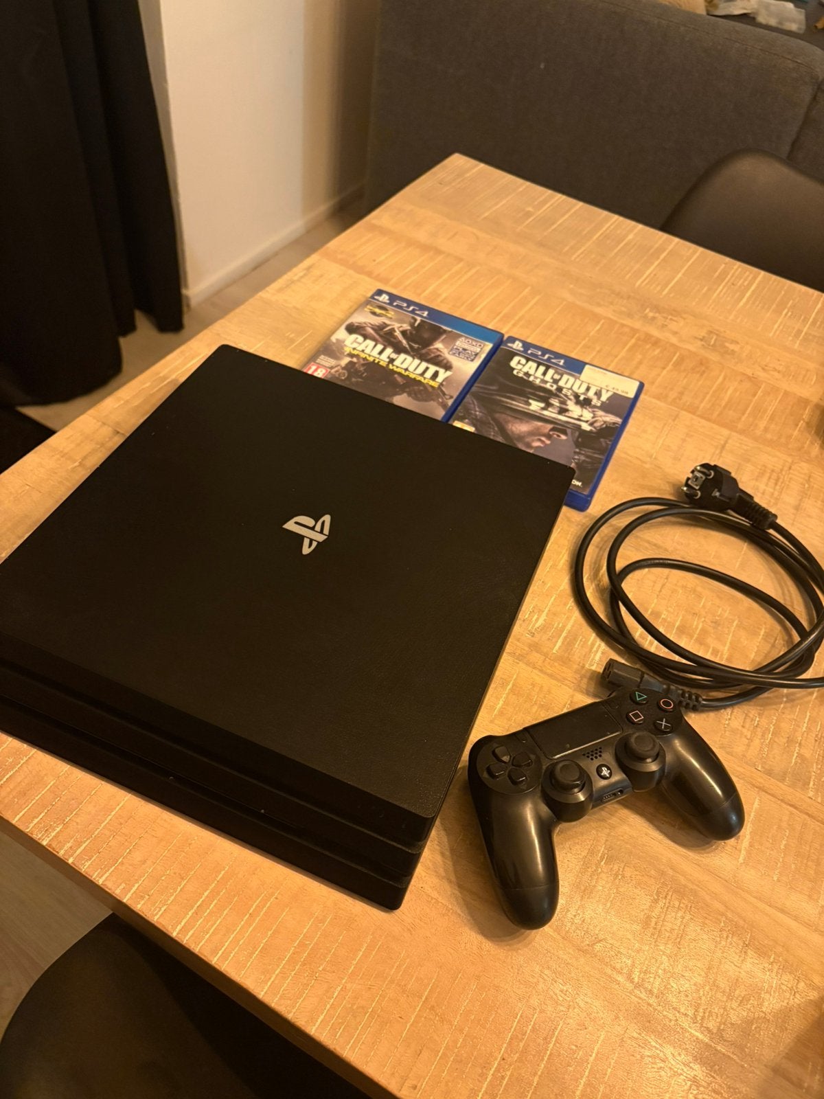 PlayStation 4 pro, Ophalen, 1 speler, Zo goed als nieuw, Vanaf 3 jaar