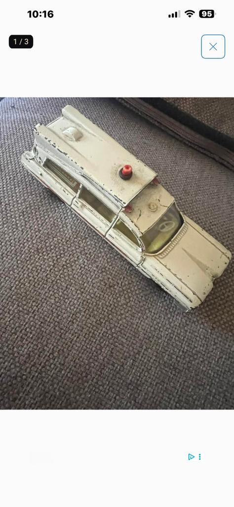 model auto van dinkey toys superior criterion ambulance, Ophalen of Verzenden, Zo goed als nieuw, Auto