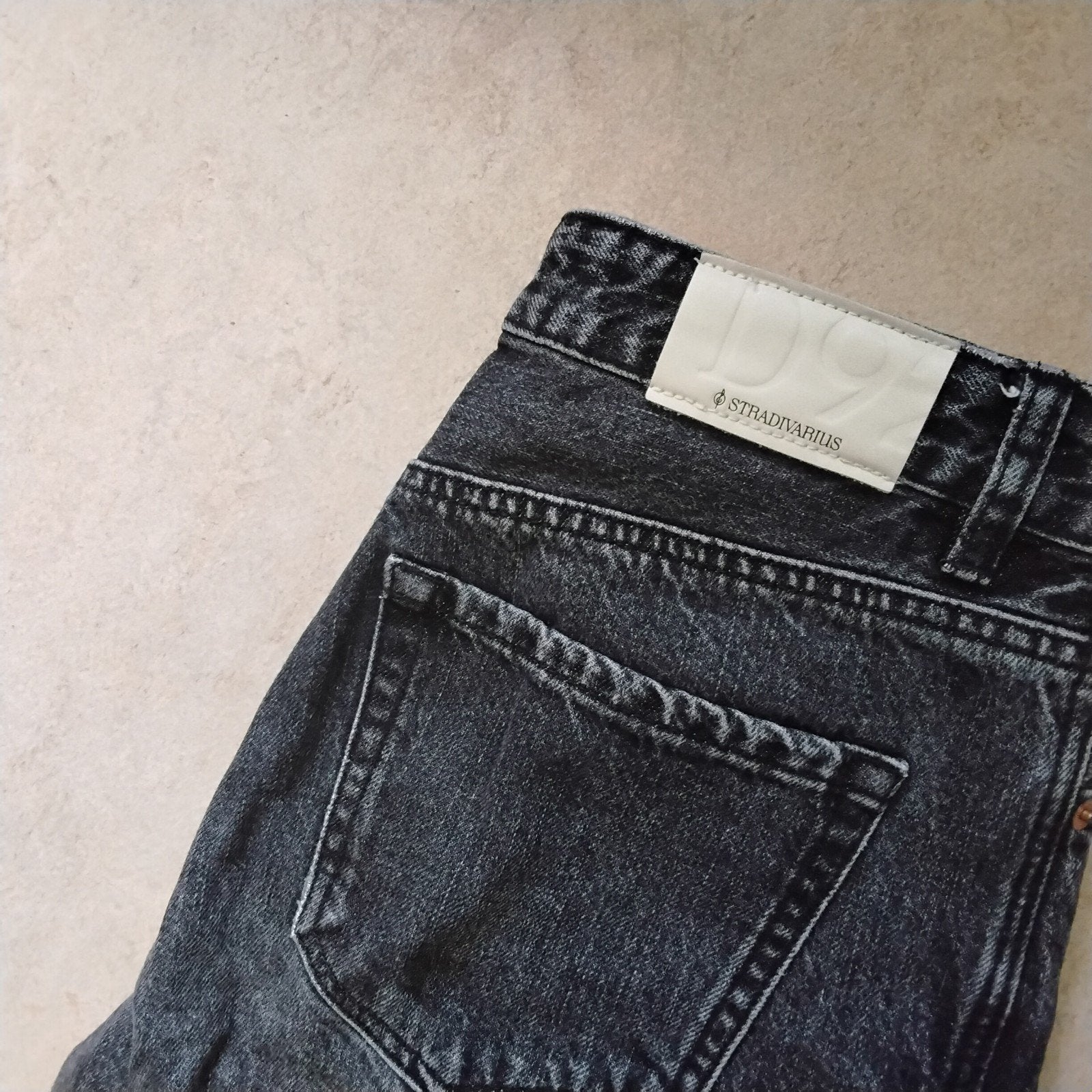 Stradivarius spijkerbroek 36  perfecte broek zwart, Zwart, Ophalen of Verzenden, Zo goed als nieuw, W28 - W29 (confectie 36)