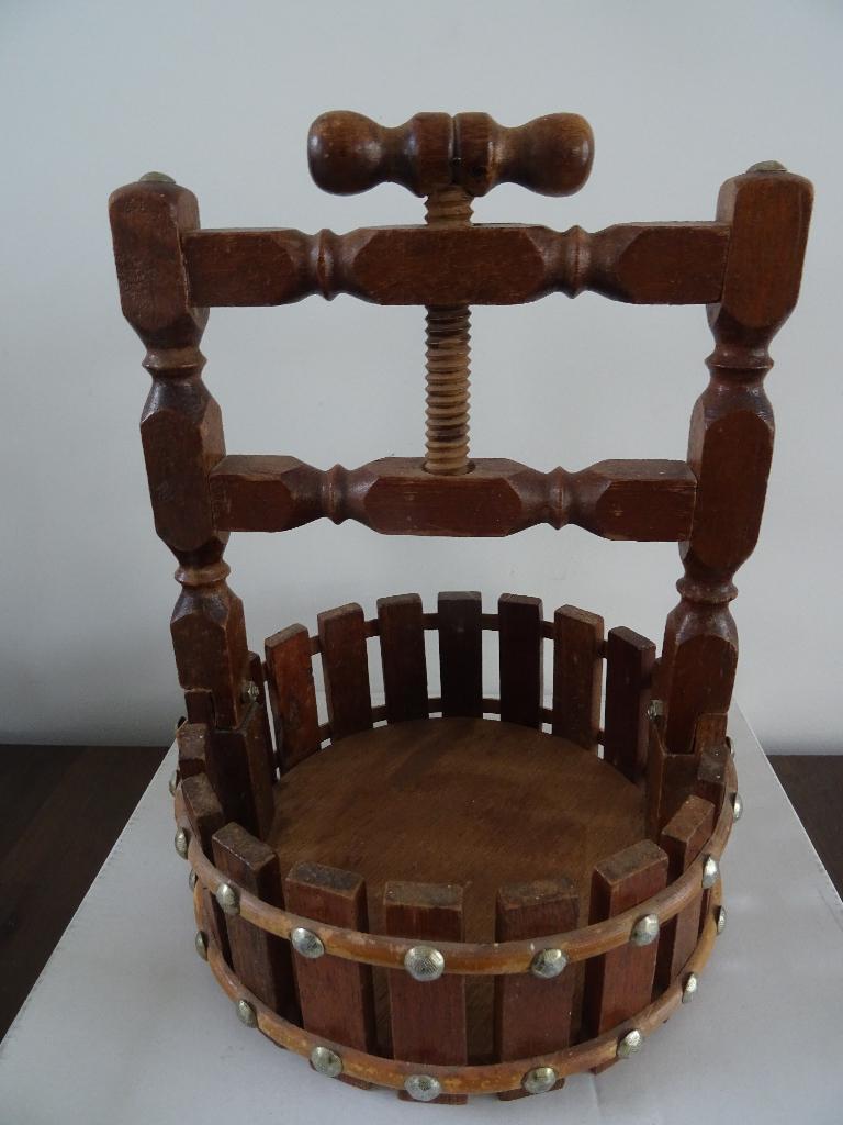 Vintage houten notenkraker wensput hout noten kraker pers, Ophalen of Verzenden, Huis en Inrichting