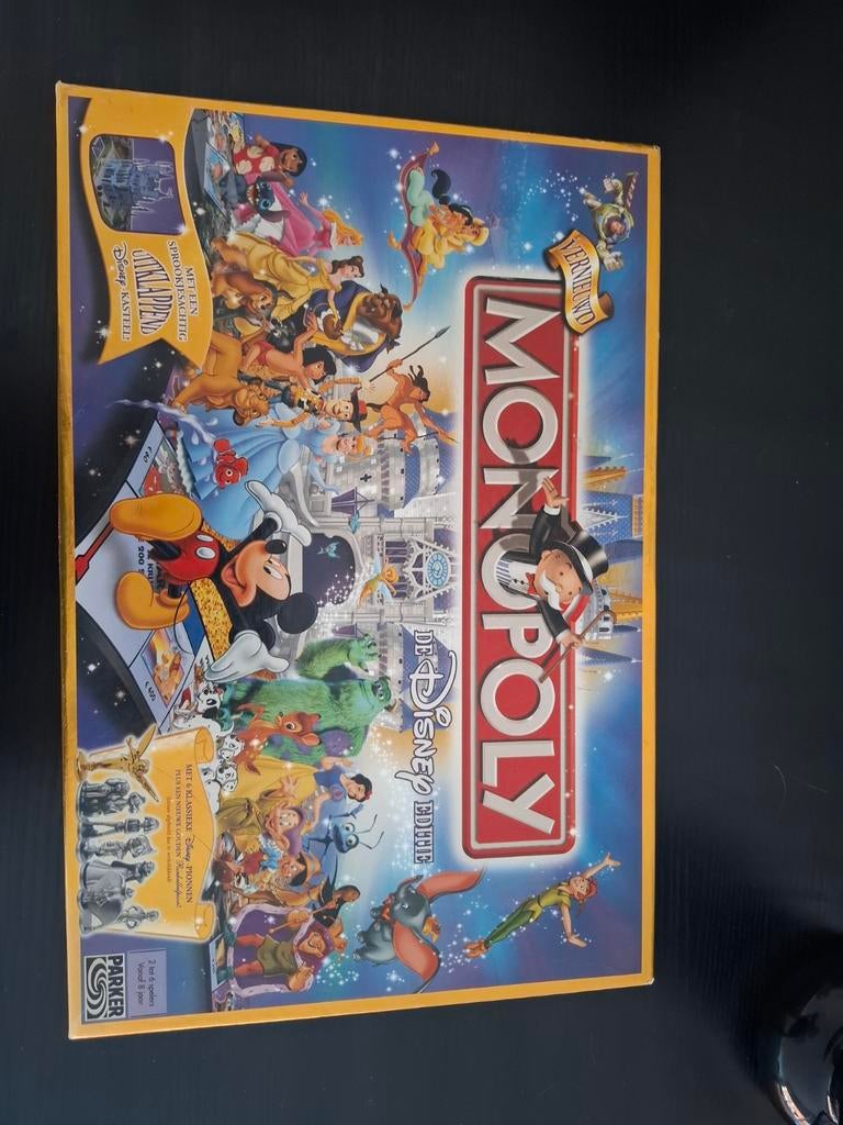 Monopoly Disney Editie - Limited Edition met Pop-up Kasteel, Vijf spelers of meer, Ophalen of Verzenden, Zo goed als nieuw, Parker
