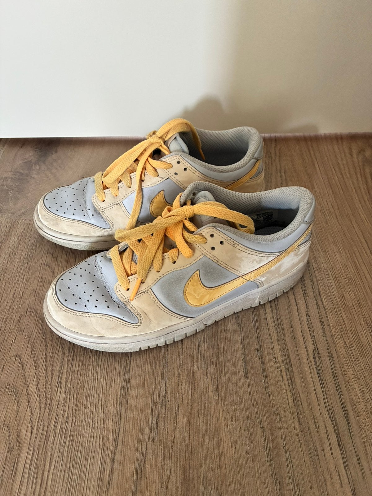 Nike dunk low suede sneakers, Ophalen of Verzenden, Zo goed als nieuw, Sneakers of Gympen