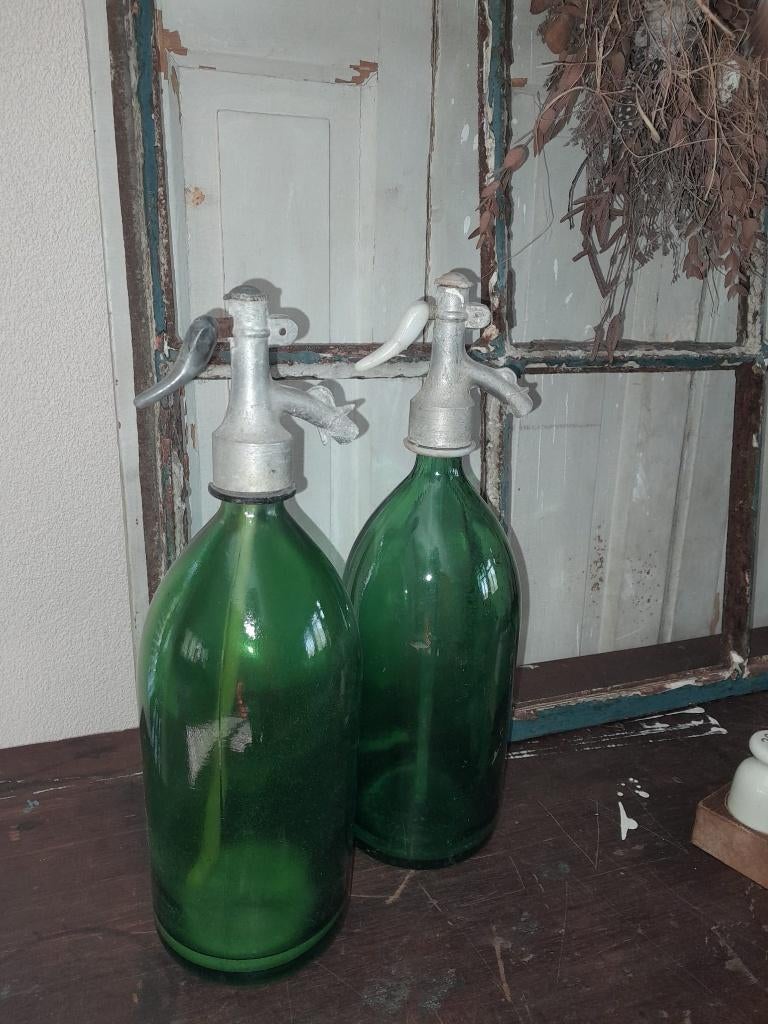 2 Spuitflessen, Antiek en Kunst, Antiek | Glas en Kristal, Ophalen of Verzenden