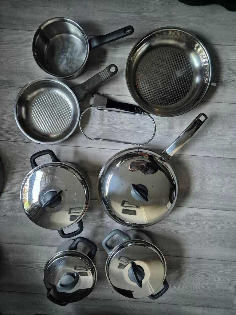 Fissler pannenset voor inductie - Gebruikt, Gebruikt, Pannenset, Ophalen of Verzenden, Rvs