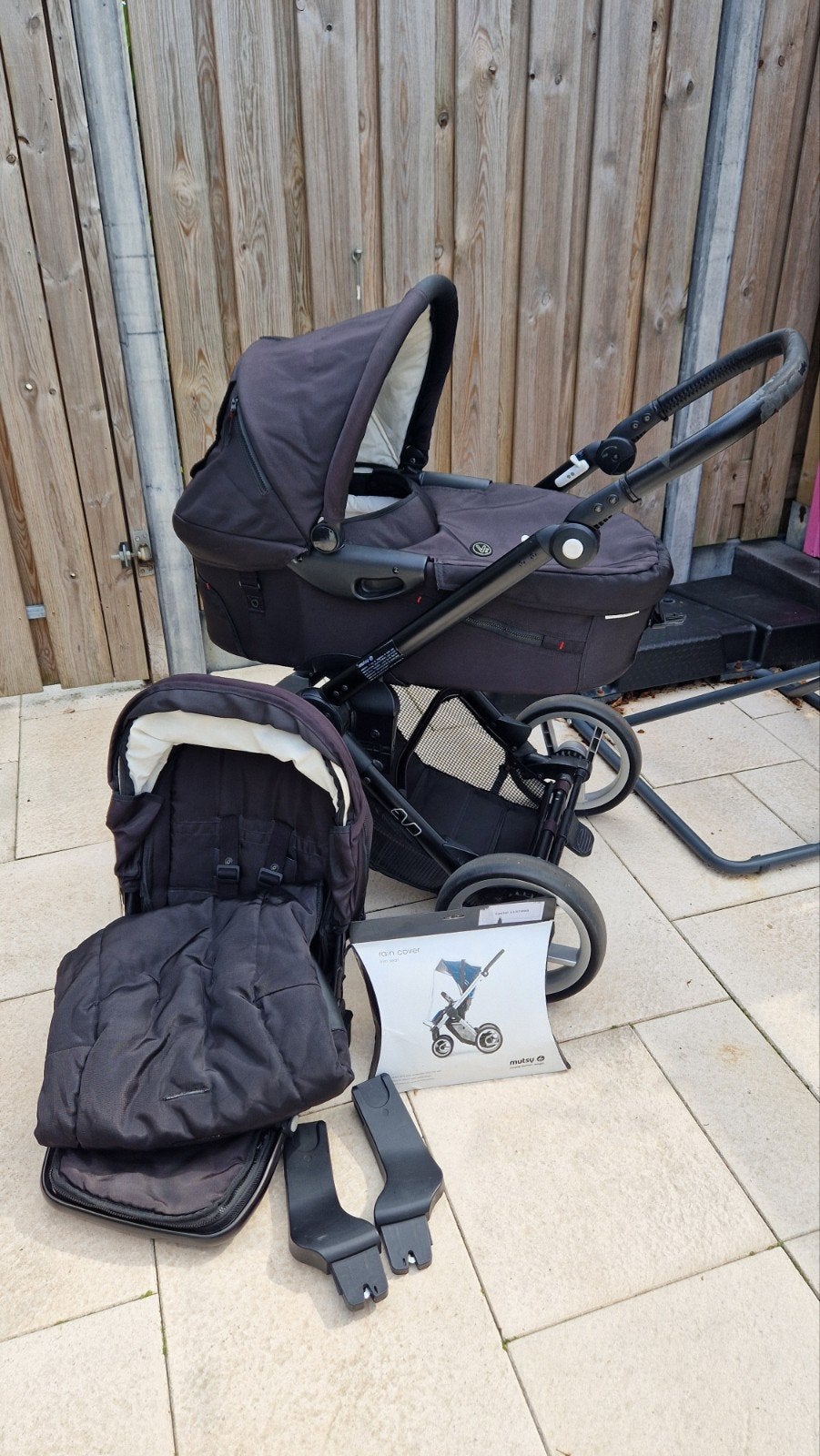Mutsy Evo kinderwagen met reiswieg en regenhoes, Kinderen en Baby's, Kinderwagens en Combinaties, Ophalen, Gebruikt, Combiwagen