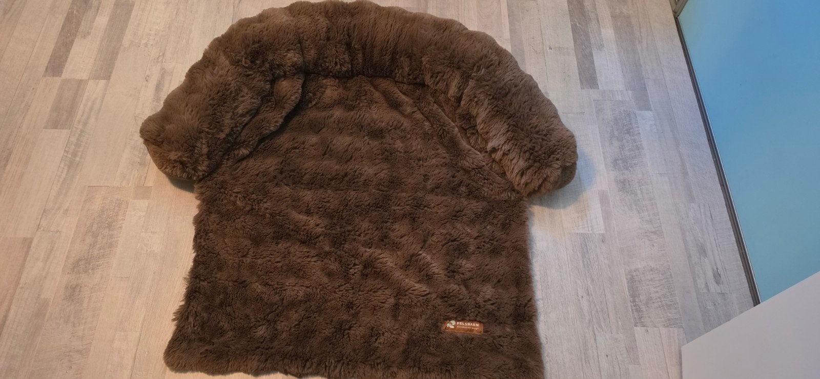 Pelsbarn luxe bed donkerbruin, Dieren en Toebehoren, Honden-accessoires, Ophalen of Verzenden, Nieuw, Hondenmand