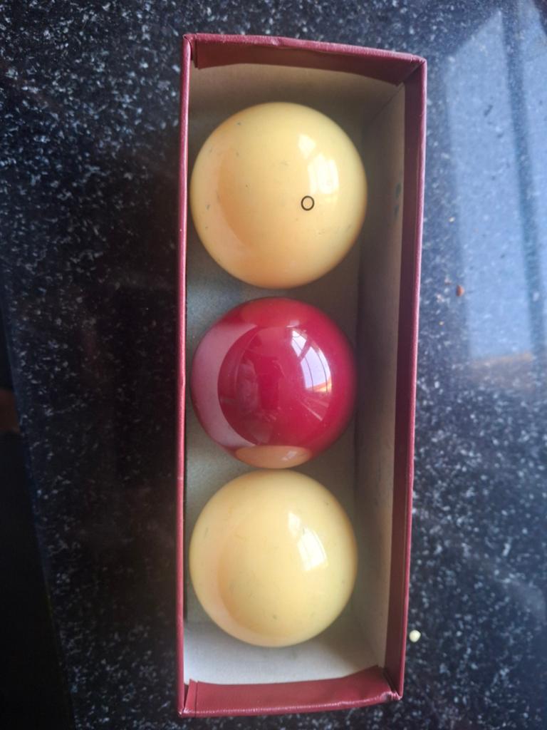 Super Aramith Tournement biljartballen., Sport en Fitness, Biljarten en Poolen, Ophalen of Verzenden