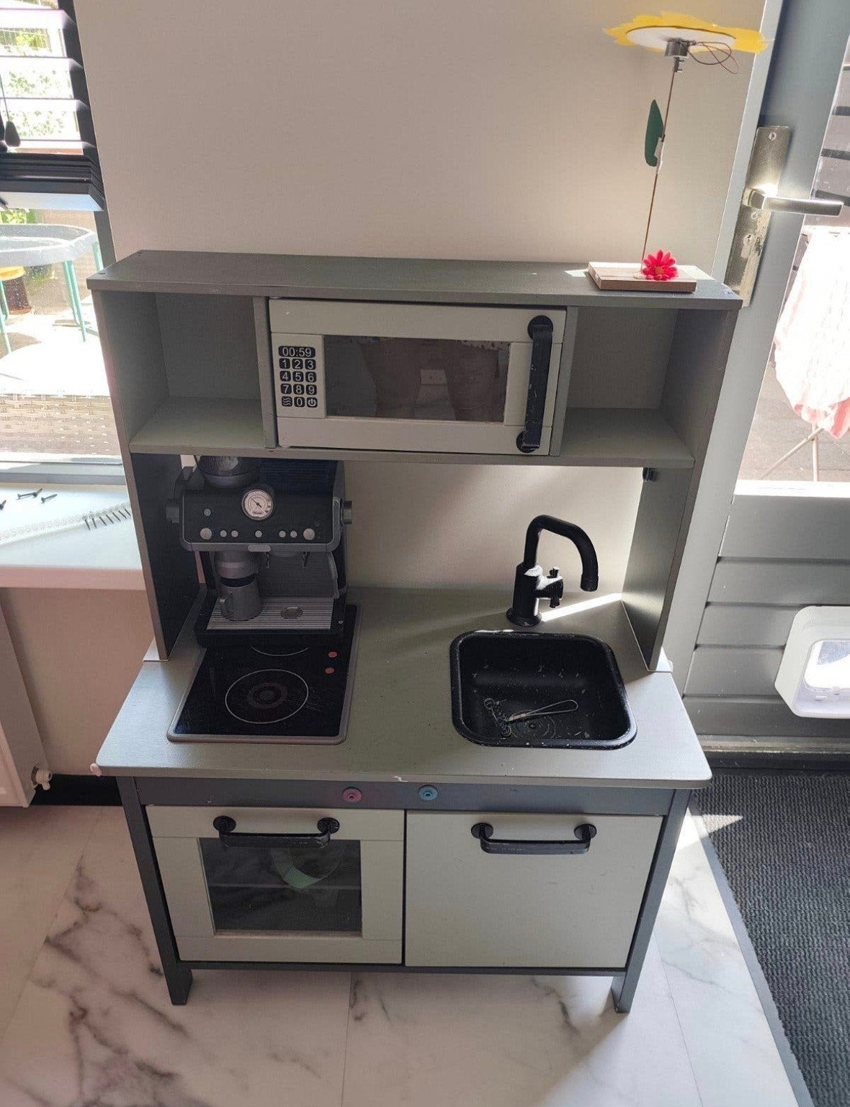 Leuke gepimpte speelgoedkeuken, Ophalen of Verzenden, Gebruikt