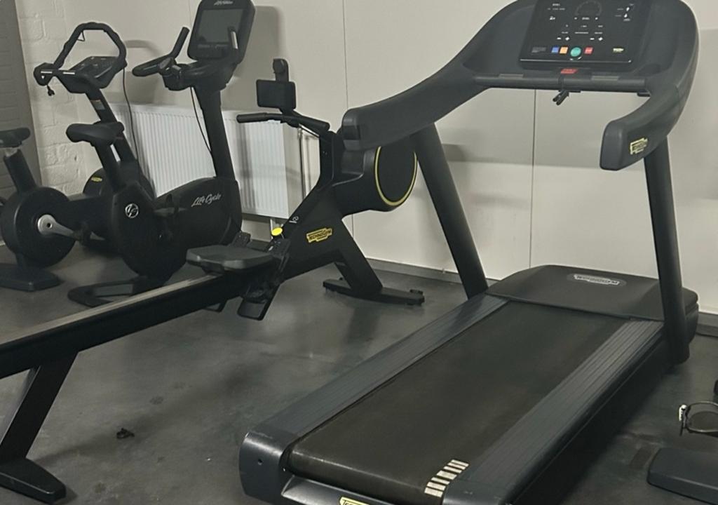 TECHNOGYM BLACK 500 Loopband Crosstrainer Row  Upright Bike, Ophalen of Verzenden, Zo goed als nieuw, Overige typen