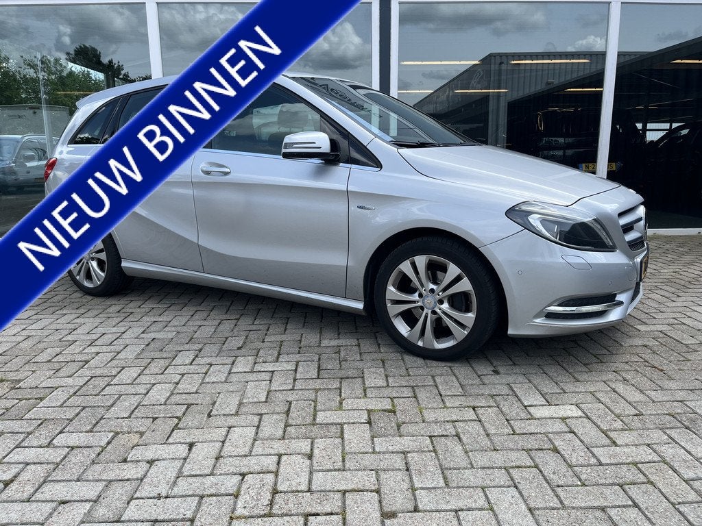 Mercedes-Benz B-Klasse 180 Ambition Led / Cruise / Stoelverw, Auto's, Euro 5, 1325 kg, Gebruikt, 4 cilinders