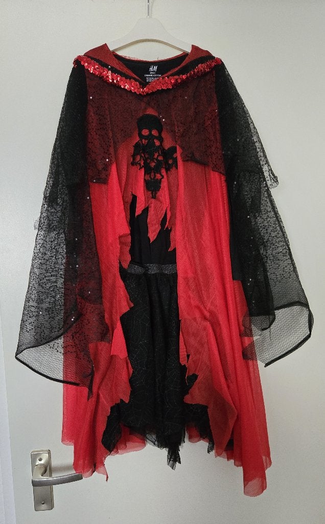 Leuk Heks outfit mt 122 / 128, Kinderen en Baby's, Carnavalskleding en Verkleedspullen, Ophalen of Verzenden, Nieuw, 122 t/m 128