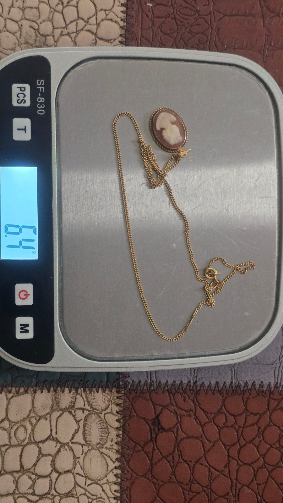 Antieke 18k Gouden Ketting met Camee Hanger, Met hanger, Gebruikt, Ophalen of Verzenden, Goud
