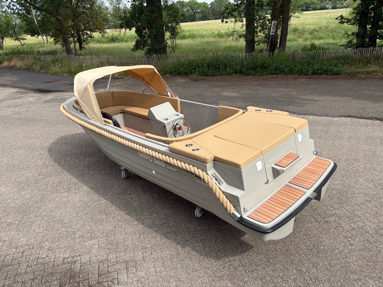 Prachtige NAPO 565 Tender incl 15 pk bj.2026 NIEUW VAARKLAAR, Watersport en Boten, Sloepen, Ophalen, Benzine, Tender, Afdekzeil