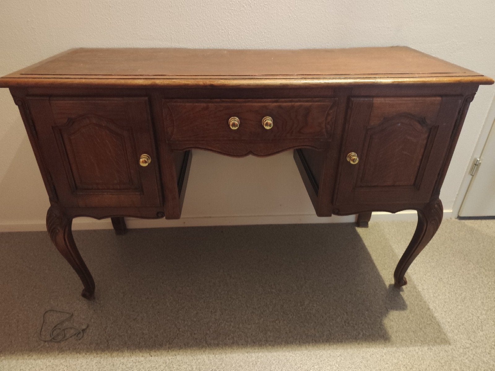 Antiek bureau, Ophalen