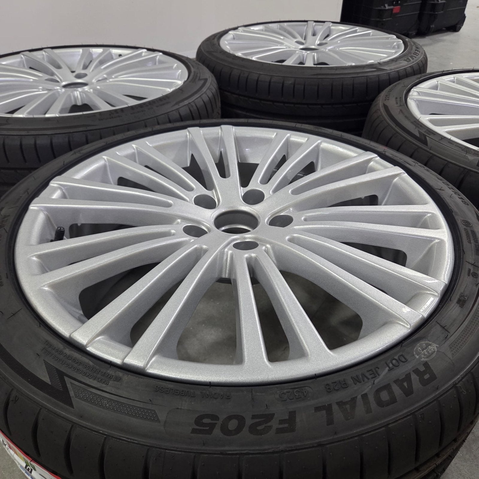 Golf R32 velgen Te koop 18 inch bandenmaat 225/40/18, Gebruikt, Banden en Velgen, 17 inch, Ophalen of Verzenden