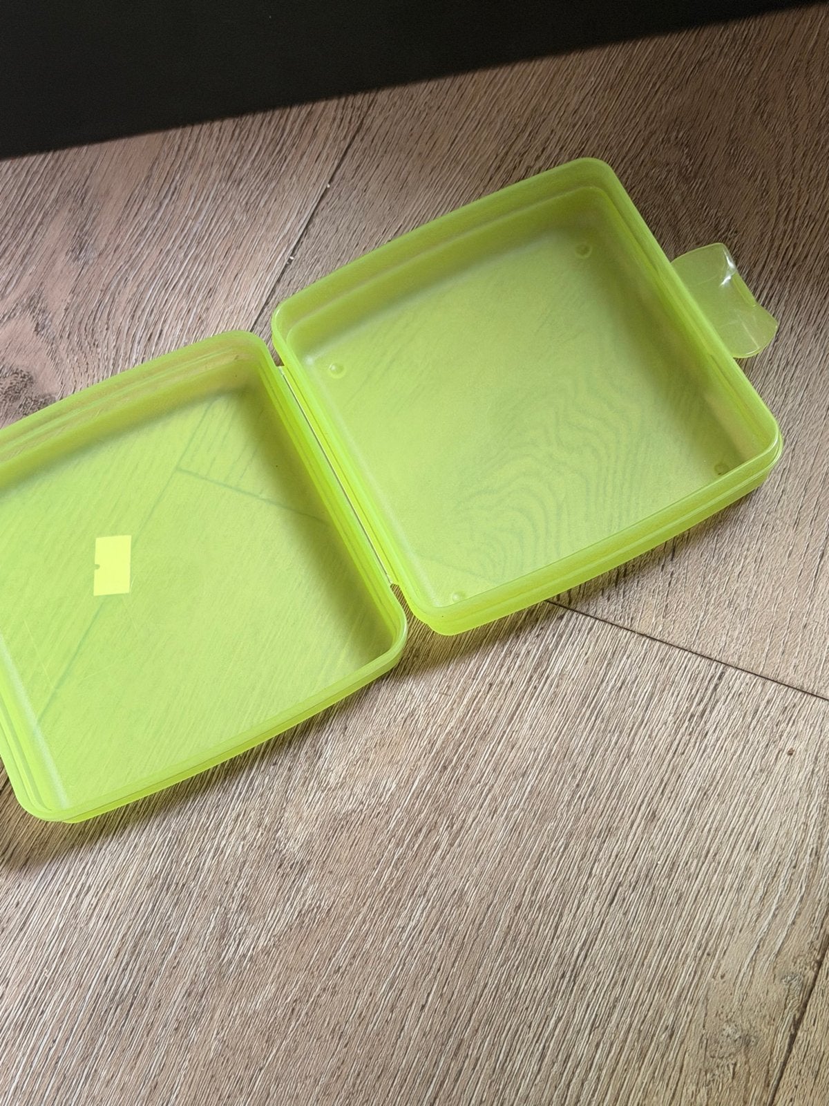 Tupperware Bewaardoos Groen - Handig en Stapelbaar, Gebruikt, Bewaardoos, Ophalen of Verzenden, Met deksel