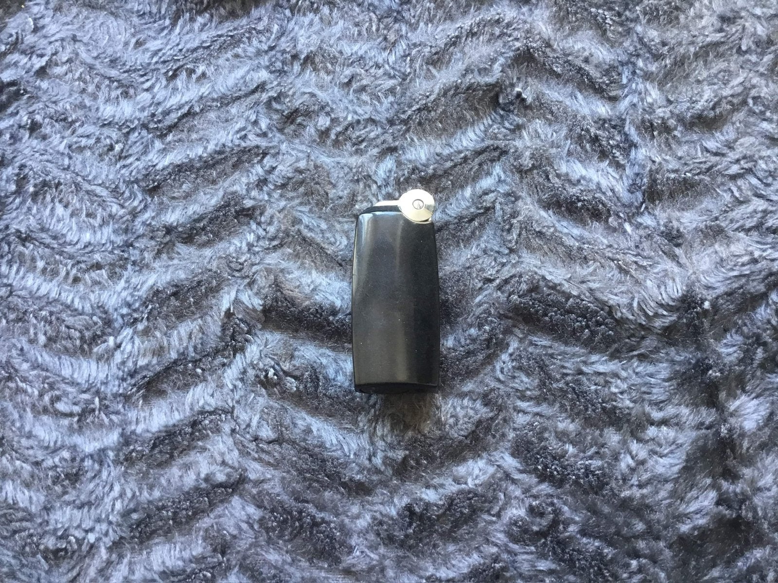 Zwarte poppel Aansteker, bakeliet, €17,50, Ophalen, Zo goed als nieuw, Zwart, Overige materialen