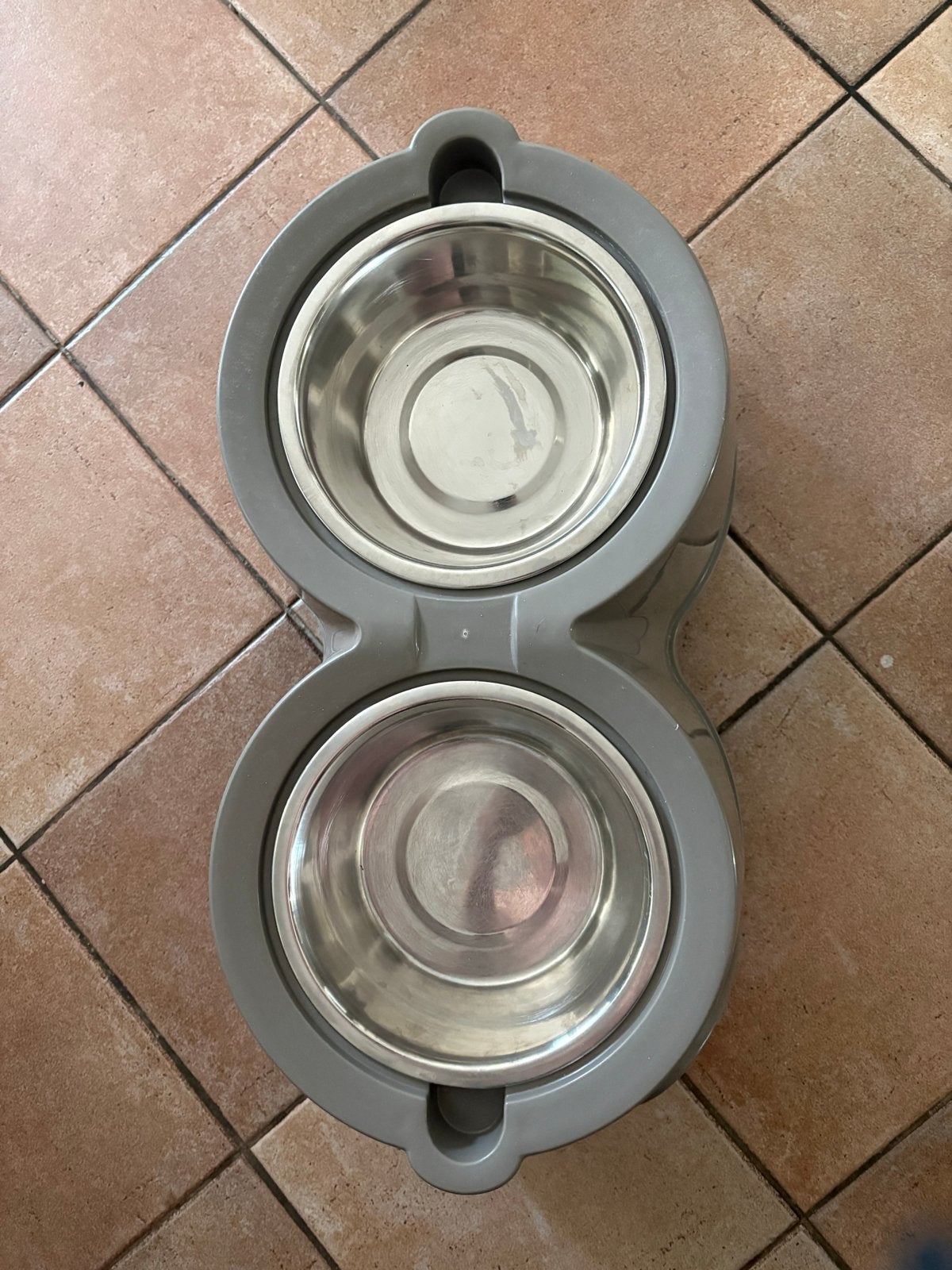 Voer en waterbak, Ophalen
