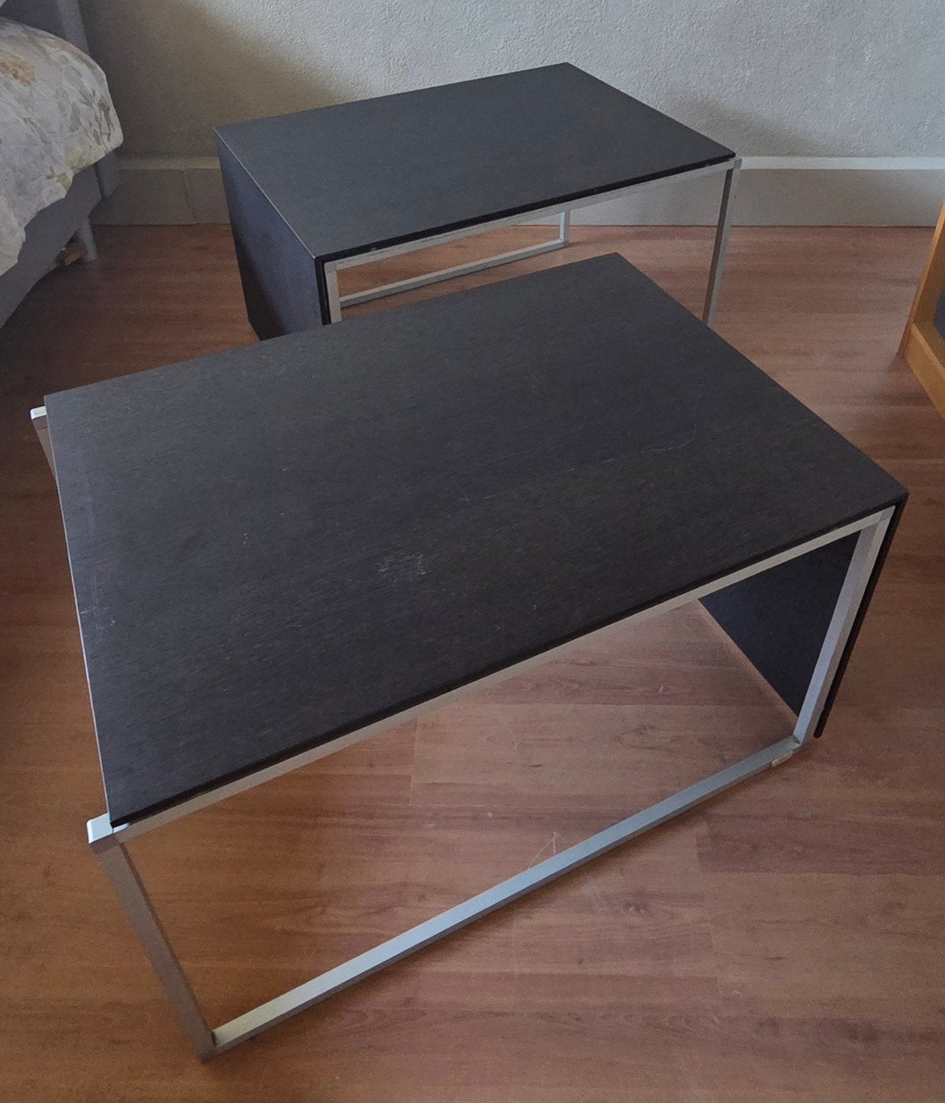 2 design salontafeltjes (mogelijk Pastoe, Metaform, Spectrum, Huis en Inrichting, Tafels | Salontafels, Ophalen, Gebruikt, 50 tot 100 cm