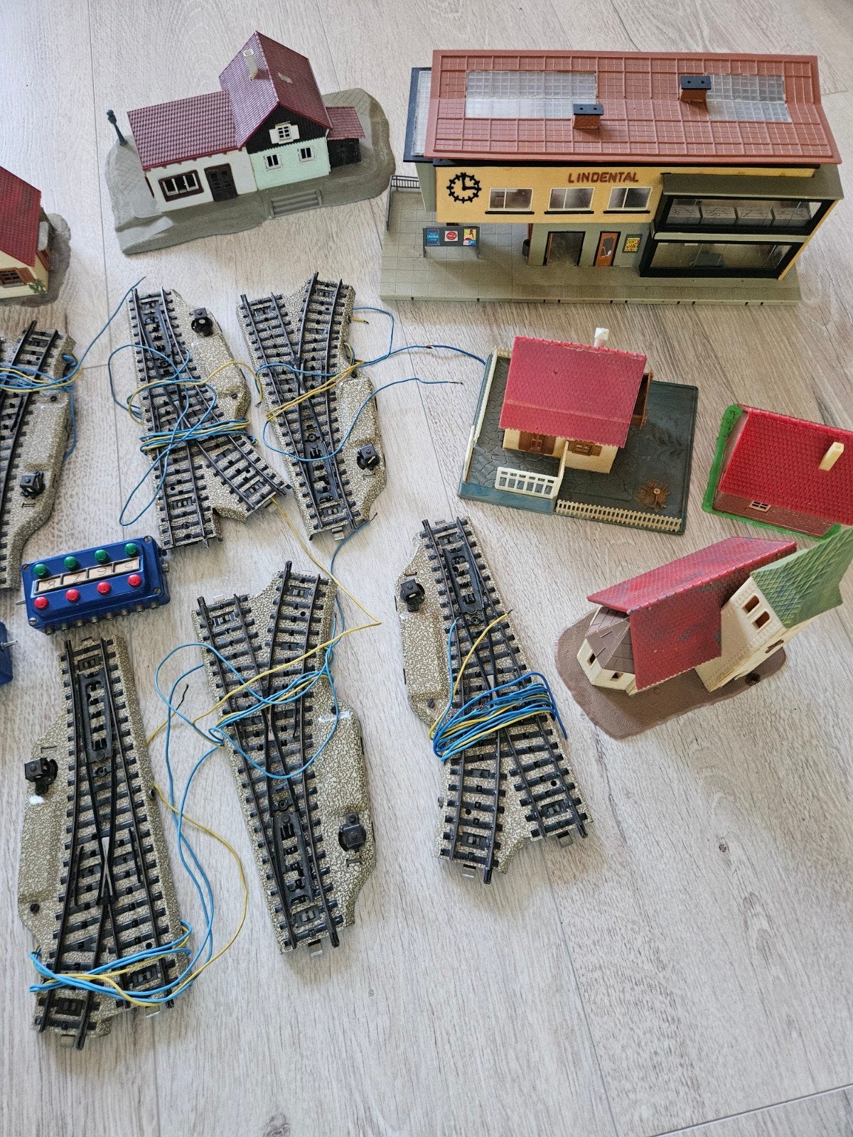 marklim  wissel, Gebruikt, Gelijkstroom, Trix, Rails